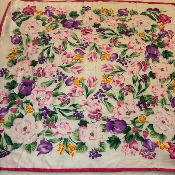 Scarf: Floral 100% Silk Vintage Scarf EUC - Picture 14 of 15